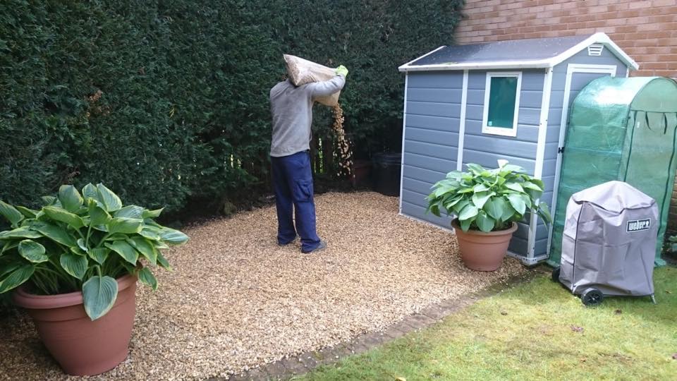 4 Amazing Decoration Ideas to Enliven Your Outdoors with Garden Chips